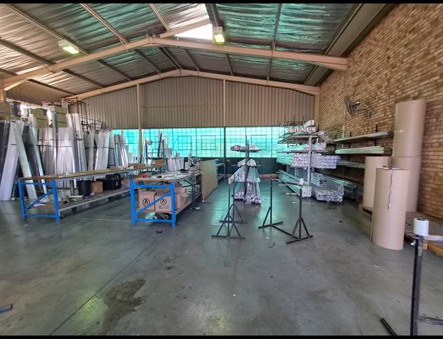 450M² WAREHOUSE TO LET IN ALLANDALE